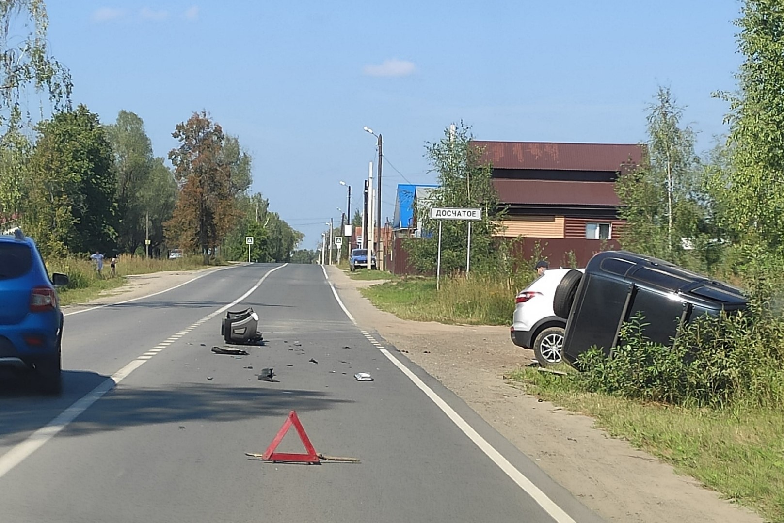 Нива» перевернулась на бок в результате ДТП